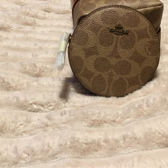 Coach bundle deal - Picture 5 of 9